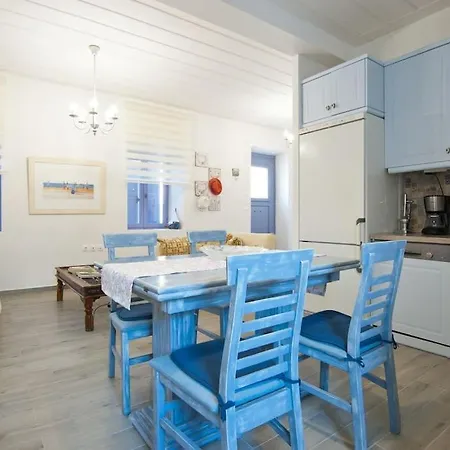 Holiday home Locrihouse-stylish Comfortable In Galaxidi