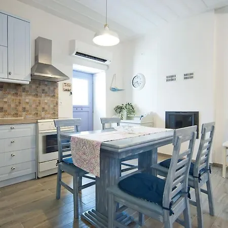 Locrihouse-stylish Comfortable In * Galaxidi